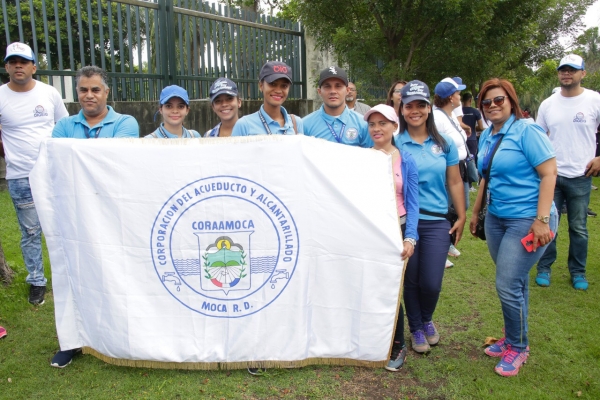 CORAAMOCA participa en caminata organizada por la Dirección General de Ética e Integridad Gubernamental.