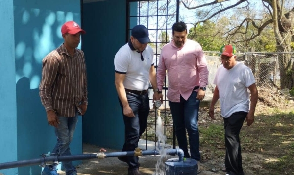 DIRECTOR DE CORAAMOCA SUPERVISA POZOS TUBULARES.