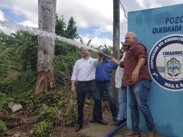 CON LA INAUGURACIÓN DE POZO TUBULAR EN QUEBRADA HONDA CORAAMOCA GARANTIZA SERVICIO DE AGUA POTABLE.