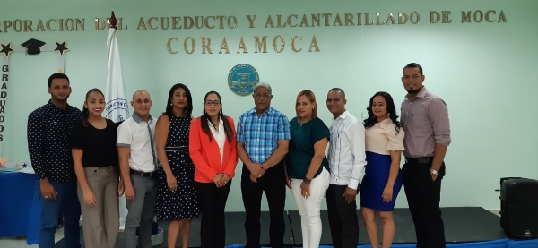 CORAAMOCA RECONOCE A COLABORADORES QUE OBTUVIERON TITULO DE GRADO