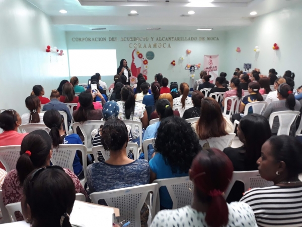 COLABORADORAS DE CORAAMOCA PARTICIPAN EN CONFERENCIA “EMPODERAMIENTO DE LA MUJER”